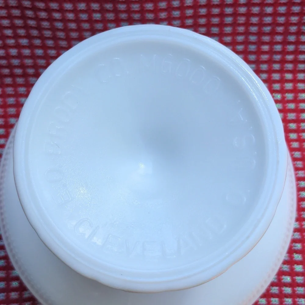 VINTAGE MCM E.O. BRODY CO M6000 WHITE MILK GLASS COMPOTE PEDESTAL CANDY …